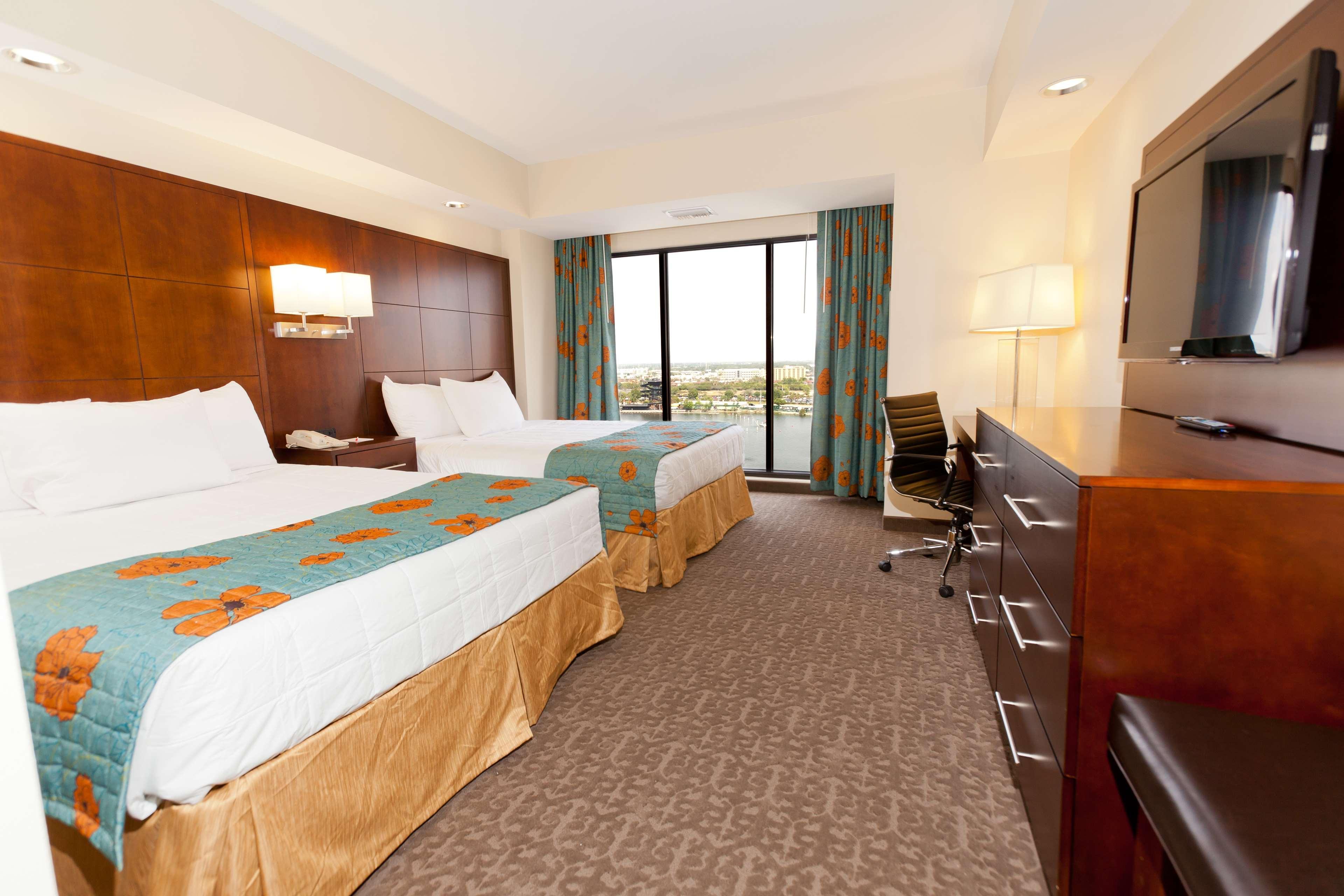 Ramada Plaza By Wyndham Orlando Resort & Suites Intl Drive Room photo